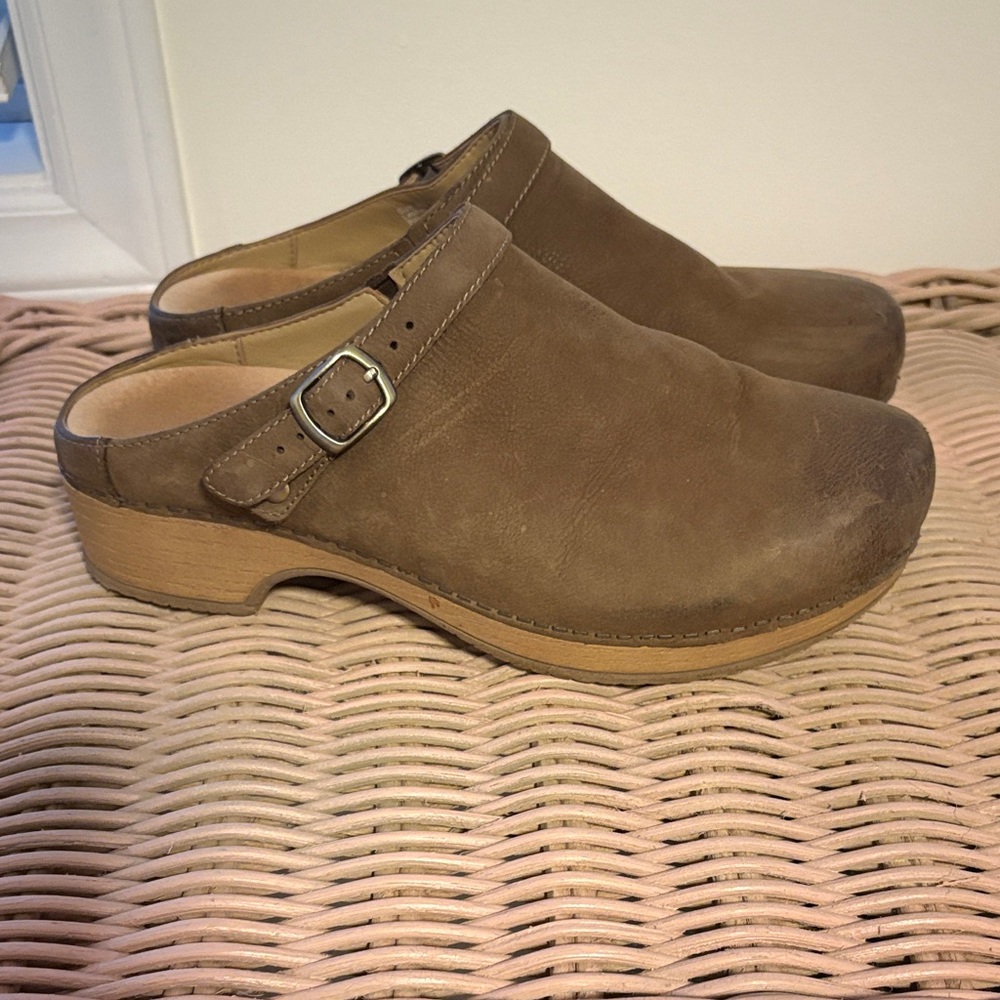Women's Brown Distressed Leather Dansko Clogs - 40